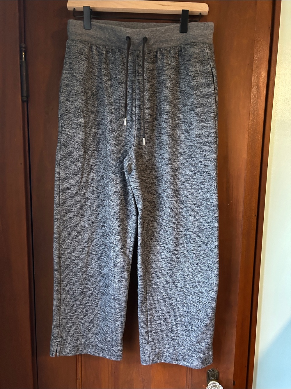 Old Navy Heather Gray Black Women’s Knit Drawstring Wide Leg Sweatpants